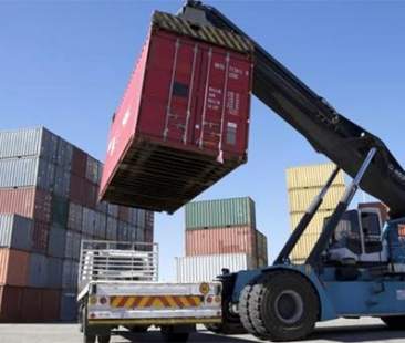 Export, il petrolio trascina la Sicilia