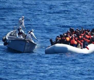 L’Europa si defila di fronte al dramma dell’immigrazione L’Europa si defila di fronte al dramma dell’immigrazione