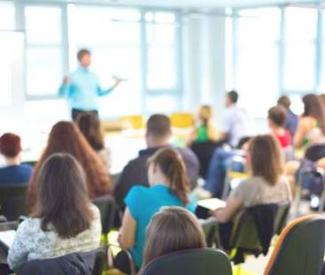 Tagli alla Formazione, slittano i prepensionamenti