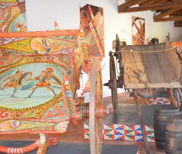 In Sicilia non si mangia con la cultura In Sicilia non si mangia con la cultura