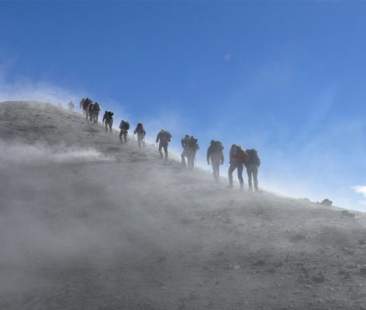 Si riapre il corso di guida vulcanologica Si riapre il corso di guida vulcanologica