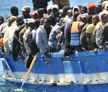 Migranti, nuovo piano Triton a settembre