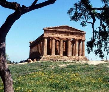 Sicilia, il turismo non fa cassa