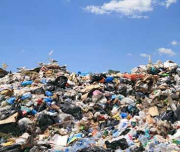 Rifiuti, altri cinque anni gettati