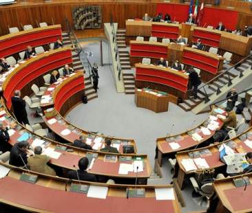 Province: la Casta colpisce ancora