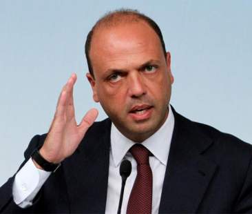 Centrosinistra, Alfano conferma ma perde pezzi