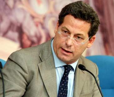 Elezioni in Sicilia, caos M5s. A destra ultimatum Fi