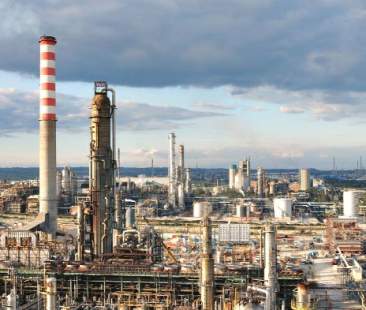 Raffinerie in crisi da convertire seguendo l’esempio di Gela