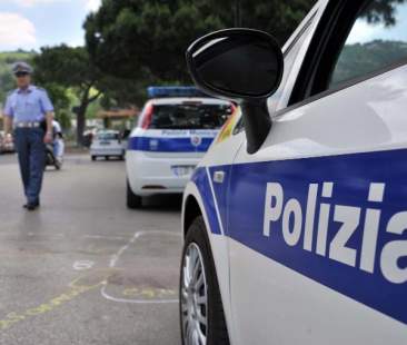 Città fra (dis)ordine e (in)sicurezza Città fra (dis)ordine e (in)sicurezza