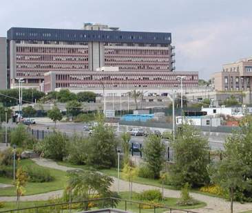 Catania – Il Policlinico prende tempo sui parcheggi della discordia