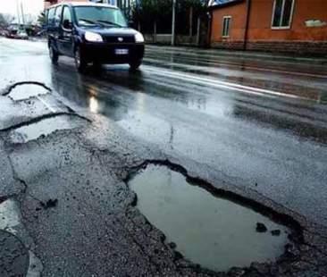 Catania – Strade da incubo, si attende una manutenzione generale