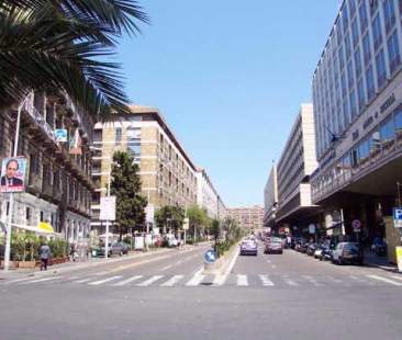 Catania – Risse, prostitute e abusivi. Corso Sicilia resta “bollente”