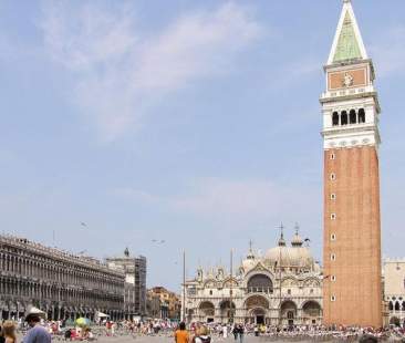 Un campanile per ogni città dell’Italia. Tutti con una lunga storia da narrare