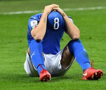Italia senza merito perde anche nel calcio Italia senza merito perde anche nel calcio
