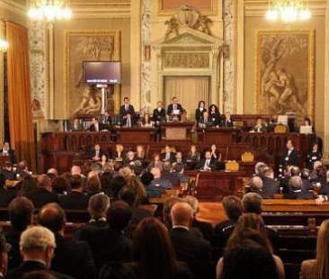 Basta con i cambiacasacche all’Ars: seguiamo l’esempio del Senato