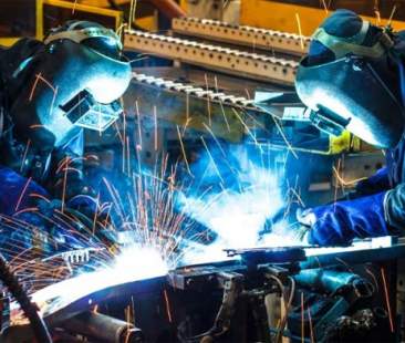 Economia isolana aggrappata all’industria e ai servizi