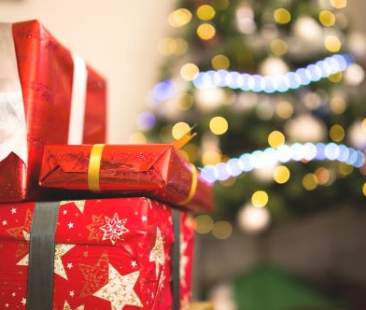 Speciale Natale – Natale 2017, i regali sotto l’albero saranno acquistati su internet