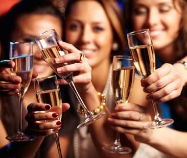 Speciale Natale 2017 – Cenone della Vigilia e di Capodanno, previsti aumenti sui costi del menù