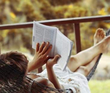 Libri: più titoli e meno copie. Continua l’emorragia di lettori