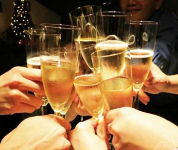 Capodanno con 53 mila imprese al lavoro, la Sicilia ci mette lo spumante