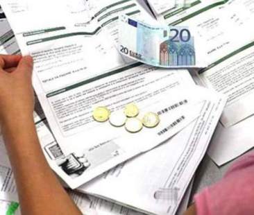 Consumi energia: prescrizione in 2 anni per bollette e conguagli