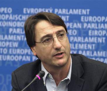 Claudio Fava: “Offensivo il letargo dell’Ars”