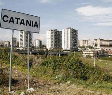 Catania – Alloggi popolari, avanti piano l’emergenza può aspettare