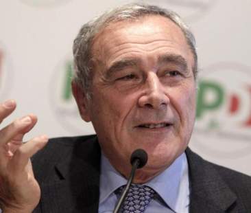 Elezioni, l’appello di Grasso per la campagna: “Non facciamo a chi le spara più grosse”