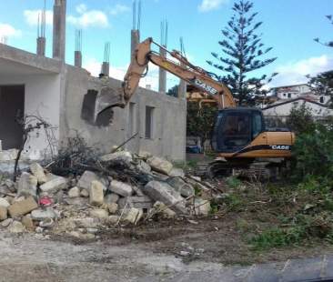 Abusivi, il terrore dei sindaci