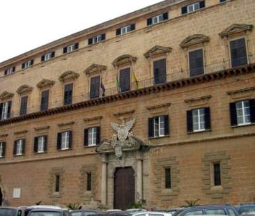 Tetto stipendi Ars, sindacati a muso duro