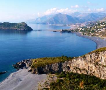 La Calabria e le sue splendide spiagge da scoprire e godere in ogni stagione La Calabria e le sue splendide spiagge da scoprire e godere in ogni stagione