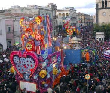 Da Acireale a Sciacca ed Agrigento Re Burlone protagonista in tutta la Sicilia