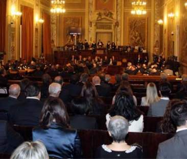 La casta parla di diritti ma difende i privilegi