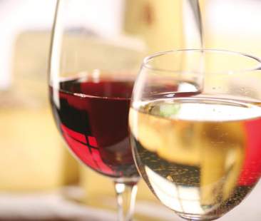 Vino siciliano, bicchiere mezzo vuoto