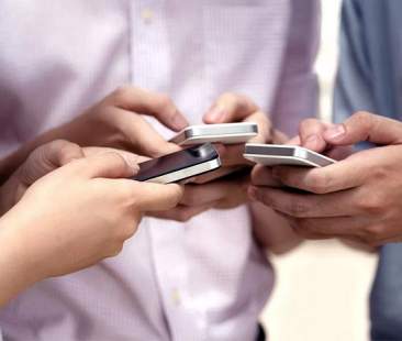 In Italia 300 mila giovani tra 12 e 25 anni dipendenti da Internet