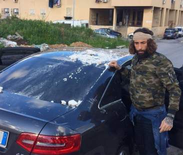 Troupe di Striscia aggredita, momenti di paura allo Zen