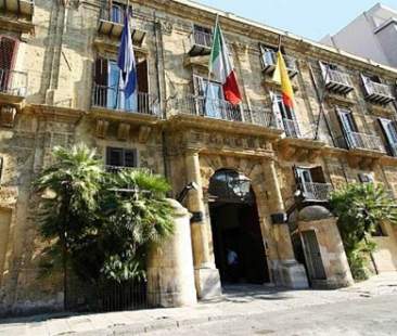 La Chiesa attacca “la politica distante”