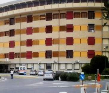 Migranti: muore di denutrizione giovane giunto ieri a Pozzallo