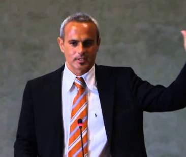 Elezioni: escluso da liste M5s costituisce in mora Di Maio