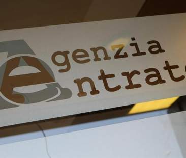 Commercio e turismo “abusivi” costano all’Erario 11,5 miliardi euro