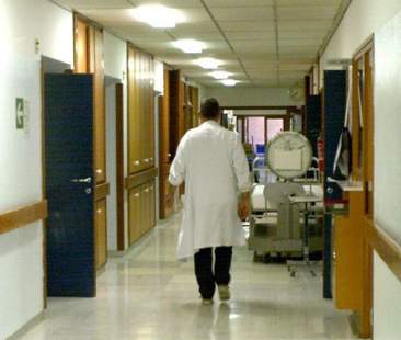 Iniziative concrete per difendere il personale sanitario dalle violenze