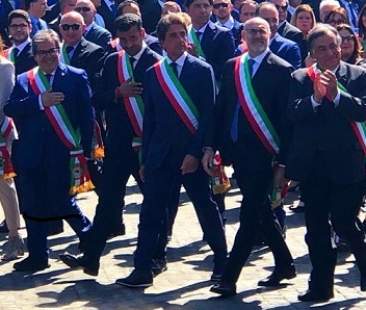 2 giugno: parata aperta da quattrocento sindaci