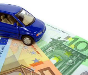 Autoveicolo di proprietà, costi intorno ai duemila euro l’anno
