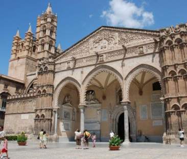 Una città che ha trovato in arte e bellezza un’occasione di riscatto e slancio turistico