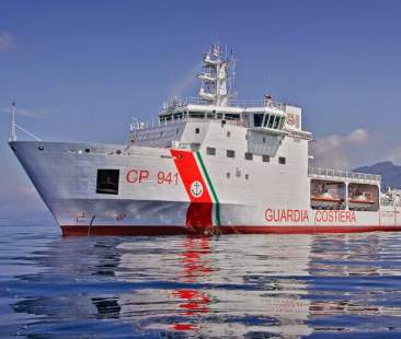 Migranti: Diciotti verso Pozzallo, arrivo in serata