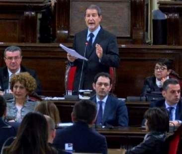 Regione: scontro all’Ars e sui social media