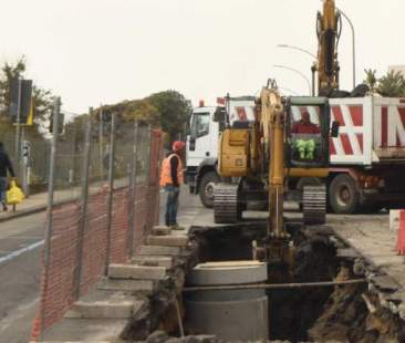 Catania – Aci Castello, collettore fognario, i lavori non si fermano