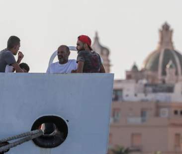 Migranti: la Diciotti, la Vos Thalassa e i lager libici