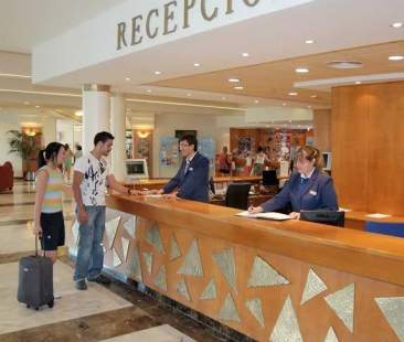 Idea “maxi job” per le imprese turistiche Idea “maxi job” per le imprese turistiche