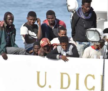 Migranti: Diciotti-Vos Thalassa, fermati i due indagati Migranti: Diciotti-Vos Thalassa, fermati i due indagati
